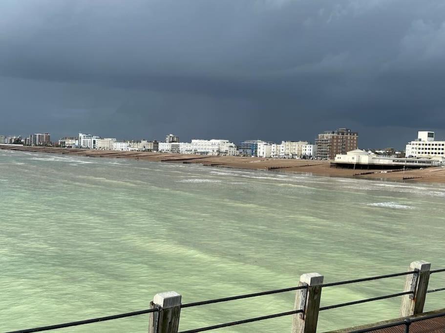 House By The Sea, Worthing Villa Exteriör bild