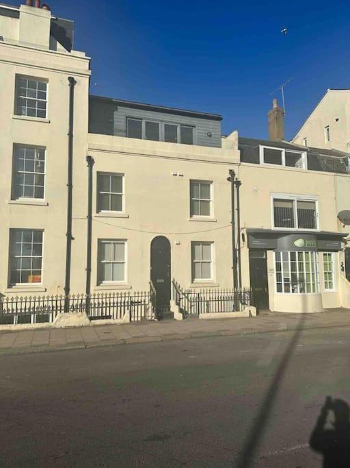 House By The Sea, Worthing Villa Exteriör bild